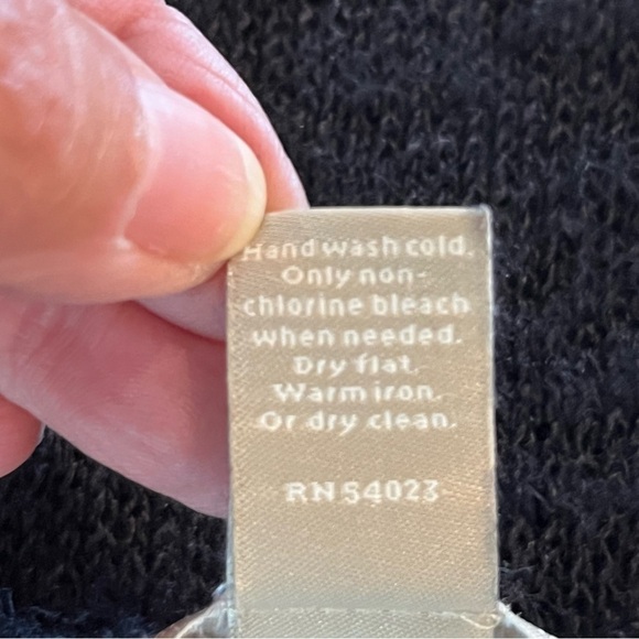 Banana Republic Black & Cream Linen Sweater XS - Picture 5 of 7